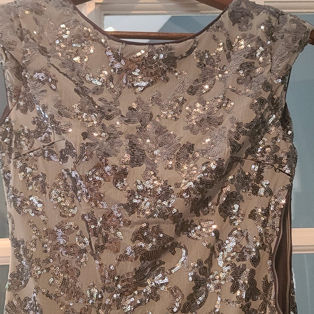 Calvin Klein cap sleeve sequin gown - Picture 2 of 8